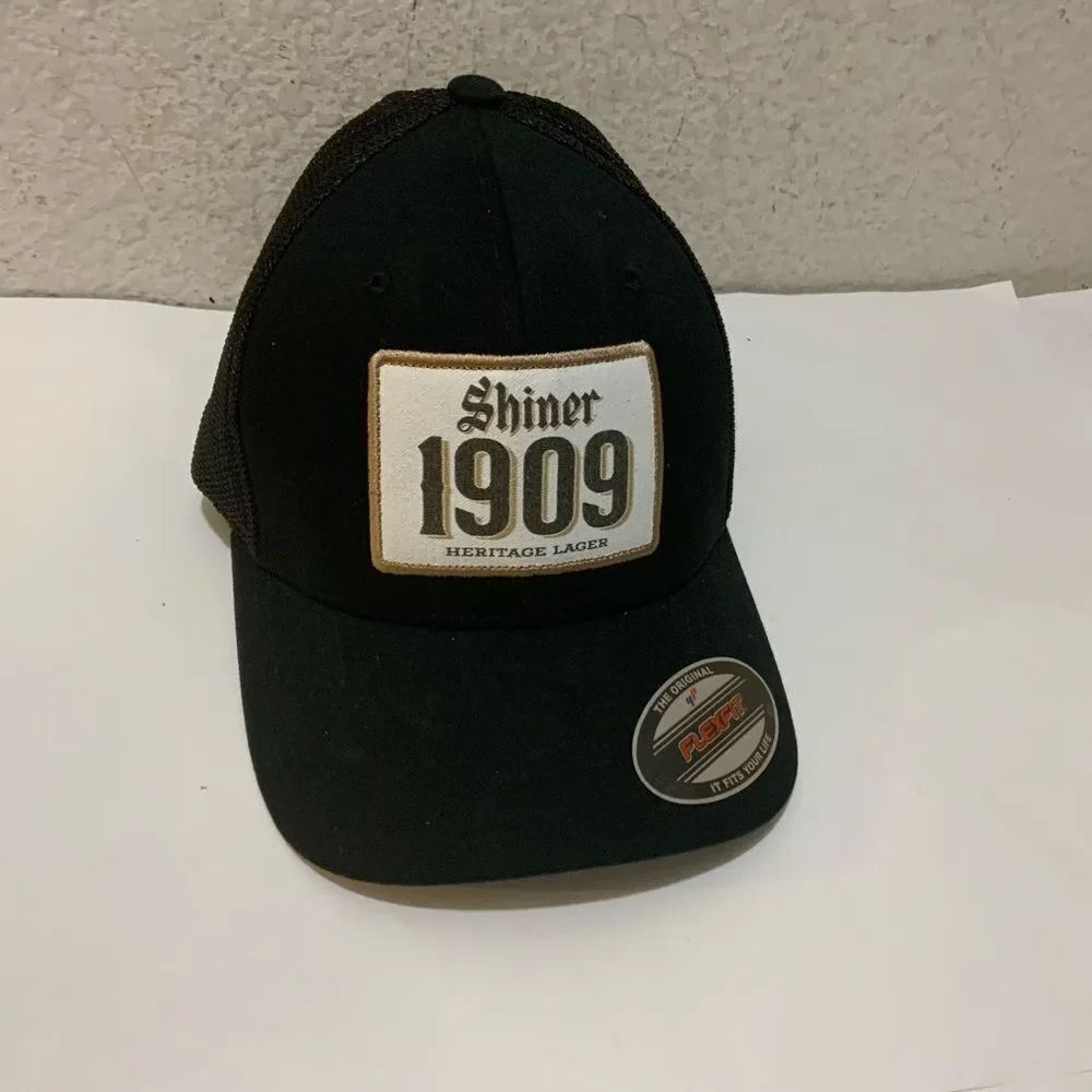 New flexfit Shiner 1909 hat black S/M